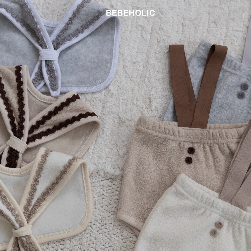 Bebe holic43｜(3m-18m) 滾邊領結+吊帶包屁褲