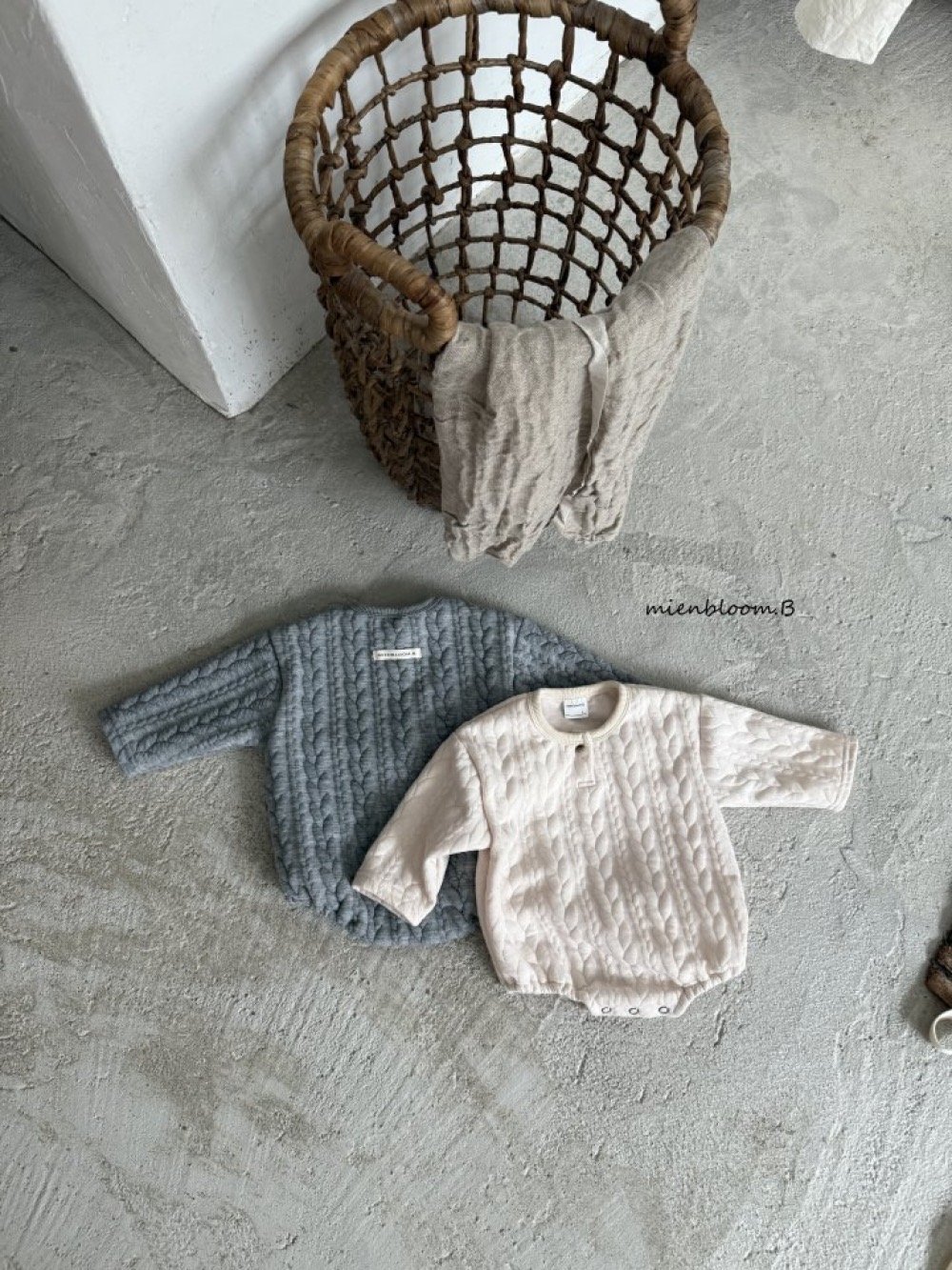 Bloom.b09｜(0m-24m) 麻花刷毛包屁衣