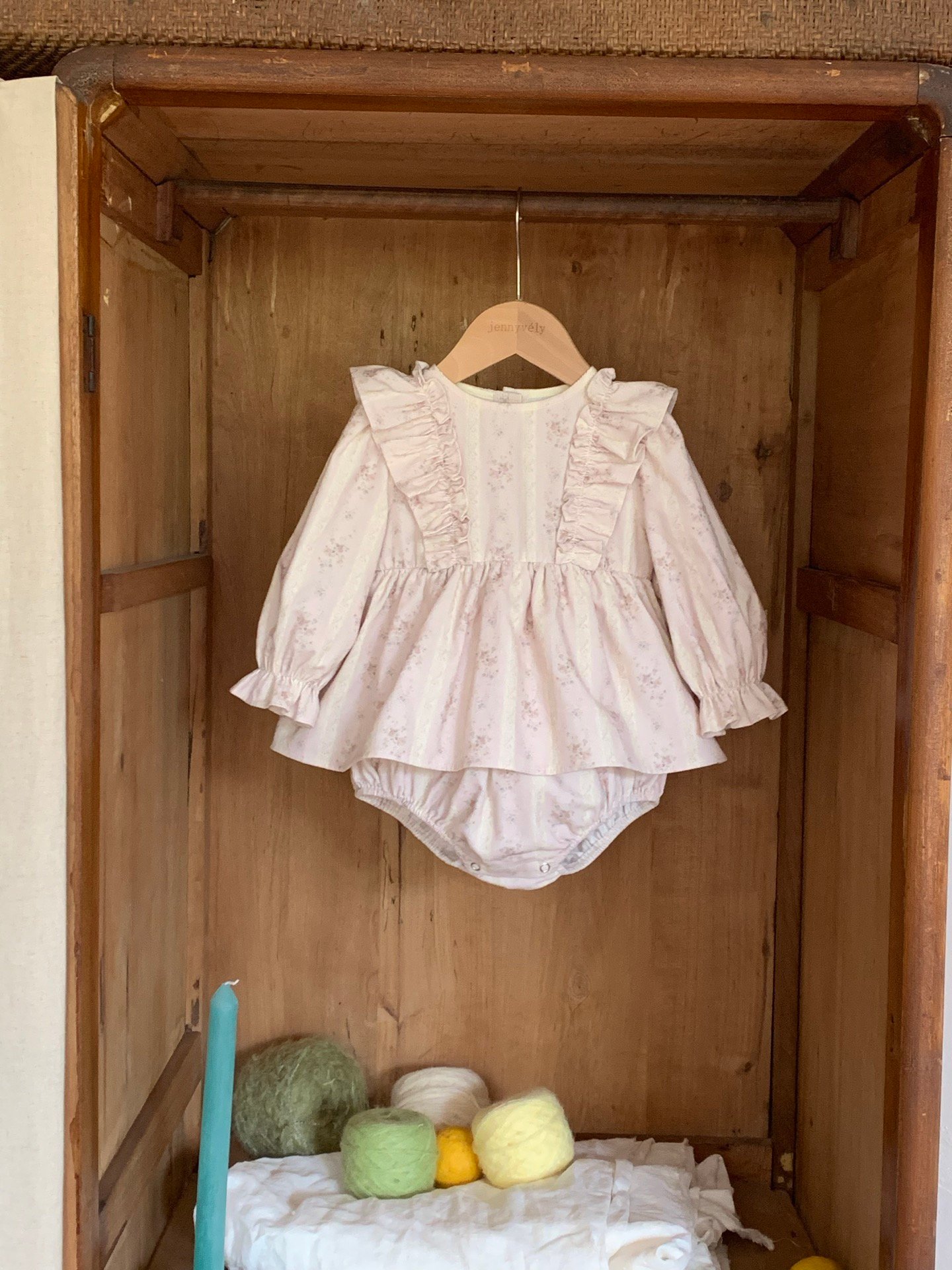 JE619｜(66cm-90cm) 燈芯絨碎花荷葉包屁衣