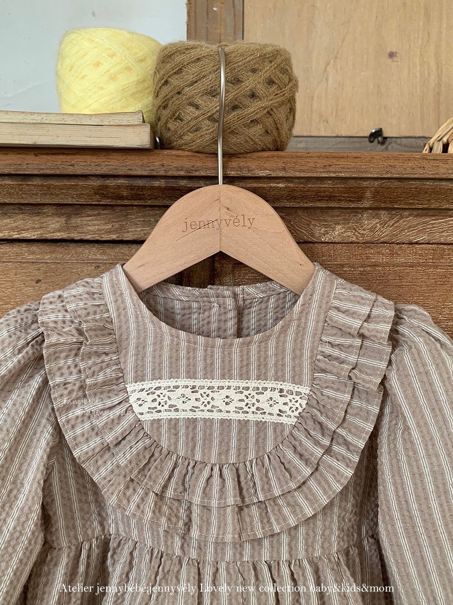 JE574｜(66-90cm) 花邊領條紋包屁衣