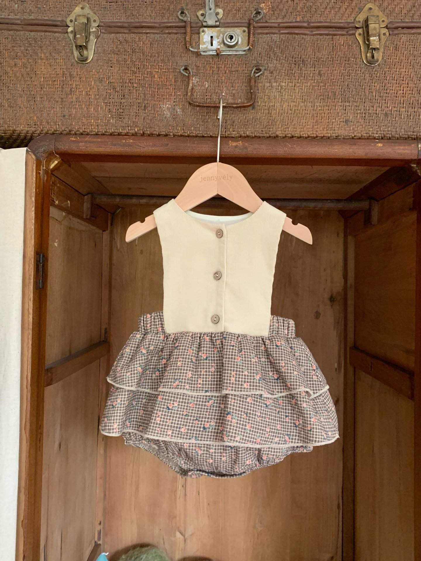 JE621｜(73cm-100cm) 背心碎花包屁裙/荷葉上衣