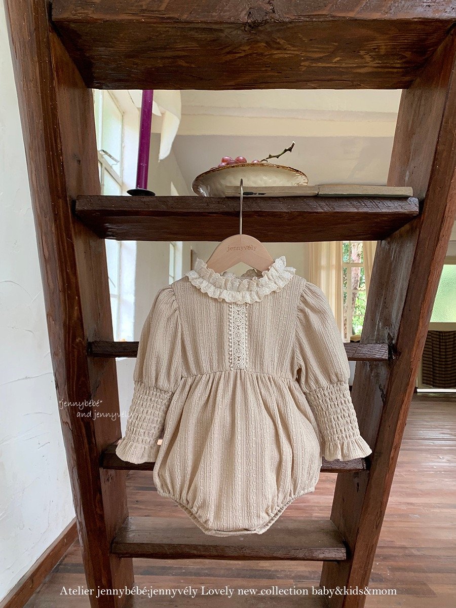 JE585｜(66-90cm) 蕾絲花邊領泡泡袖包屁衣