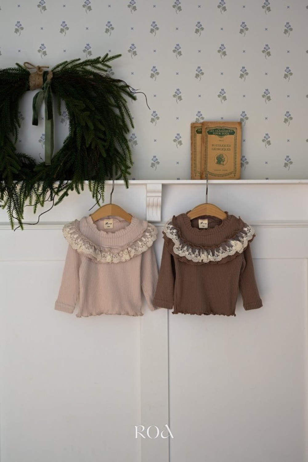 ROA40｜(6m-18m) 2色蕾絲圓弧邊上衣