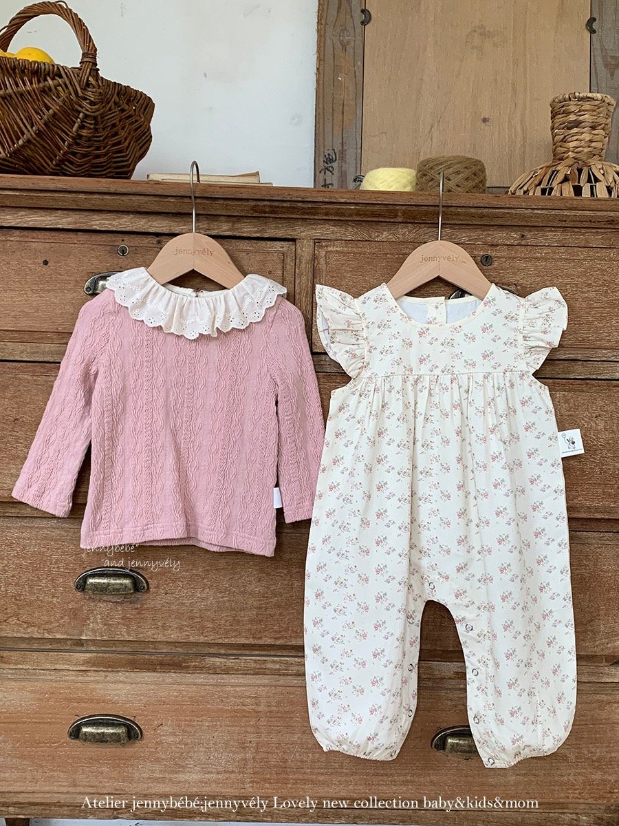 JE559｜(73-100cm) 蕾絲花邊領壓紋上衣/碎連身褲