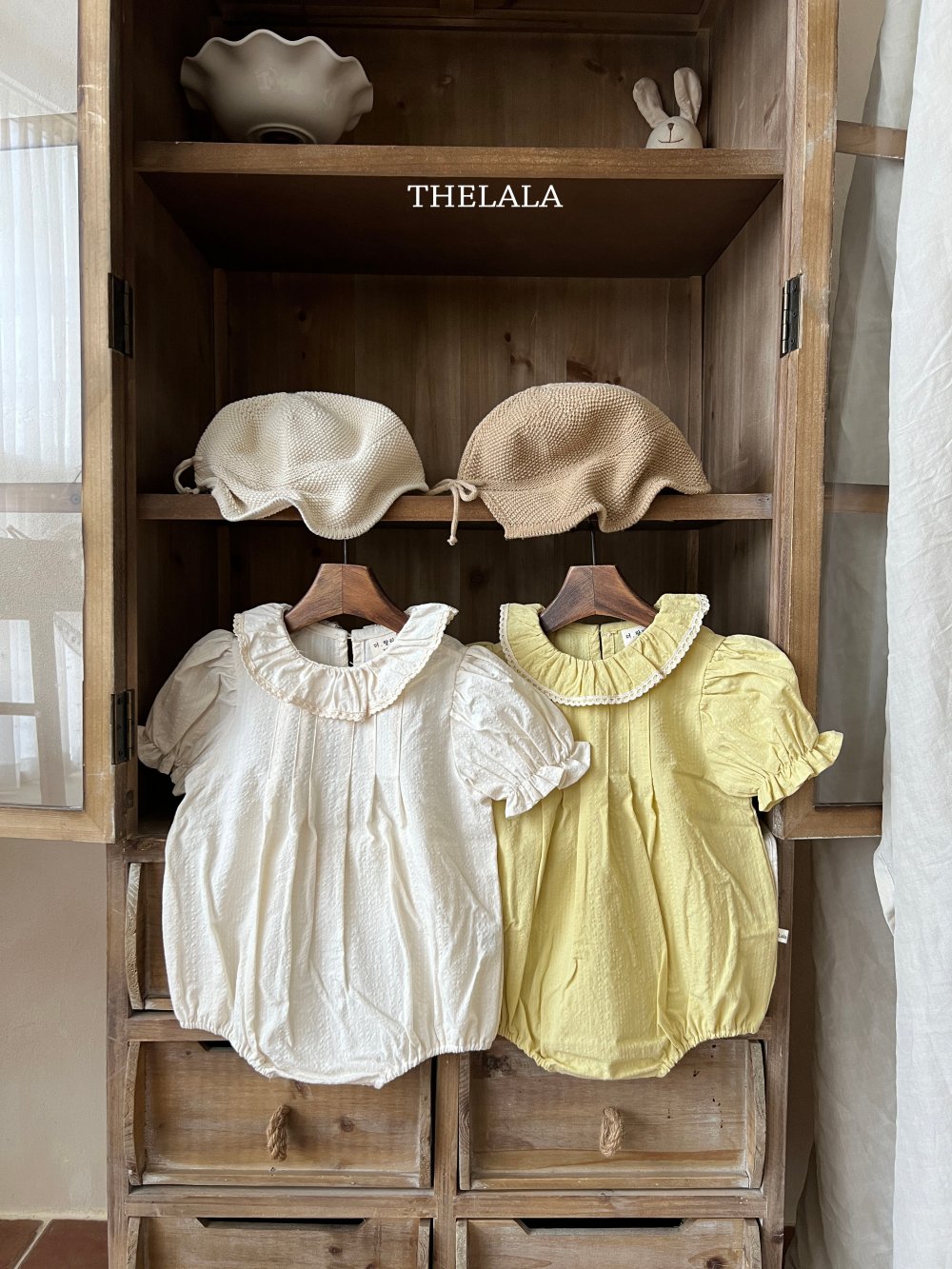 thelala50｜ (0m-18m) 滾邊荷葉領公主袖包屁衣
