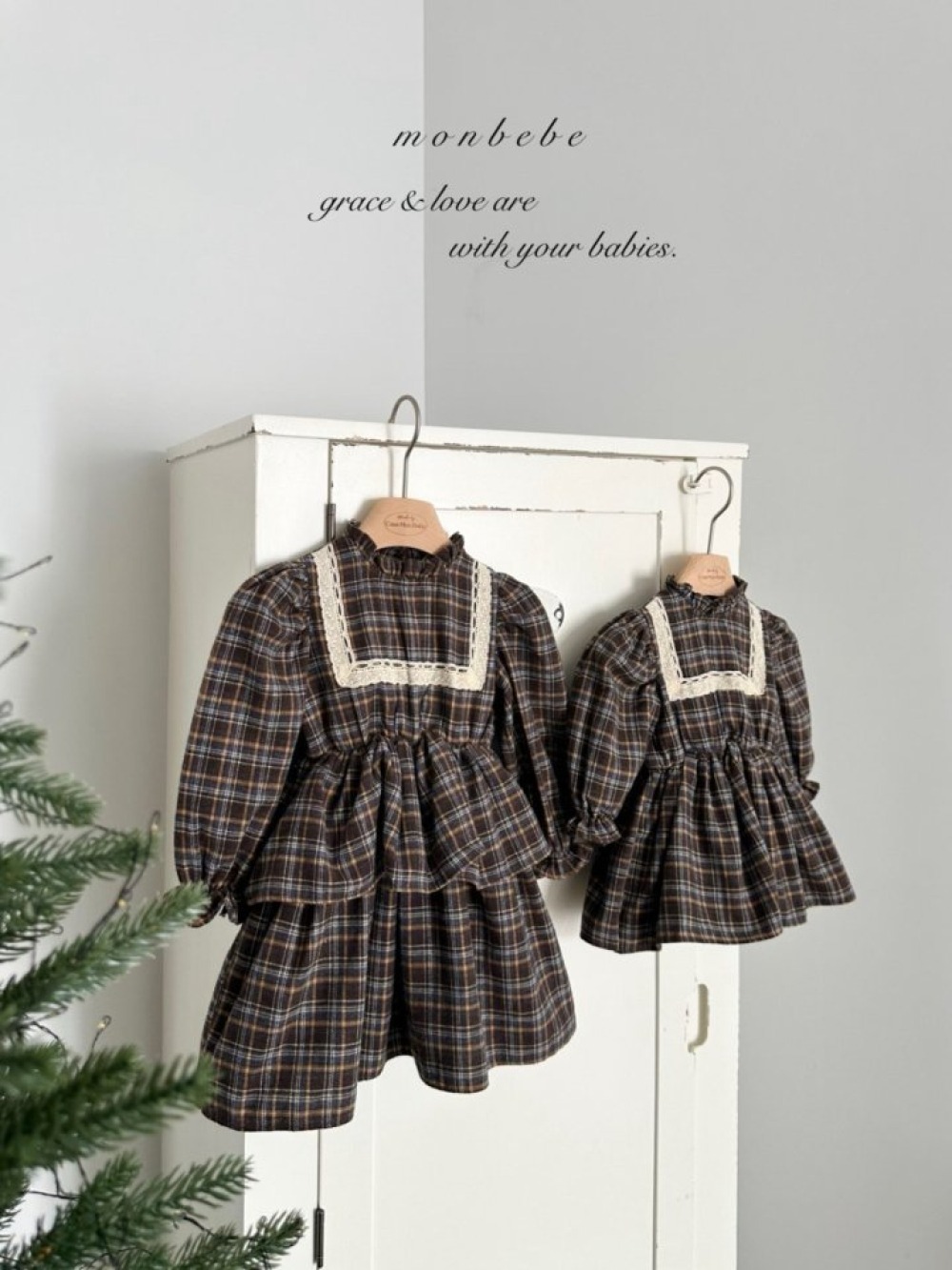 MONBEBE28｜(1y-8y) 格紋荷葉立領洋裝