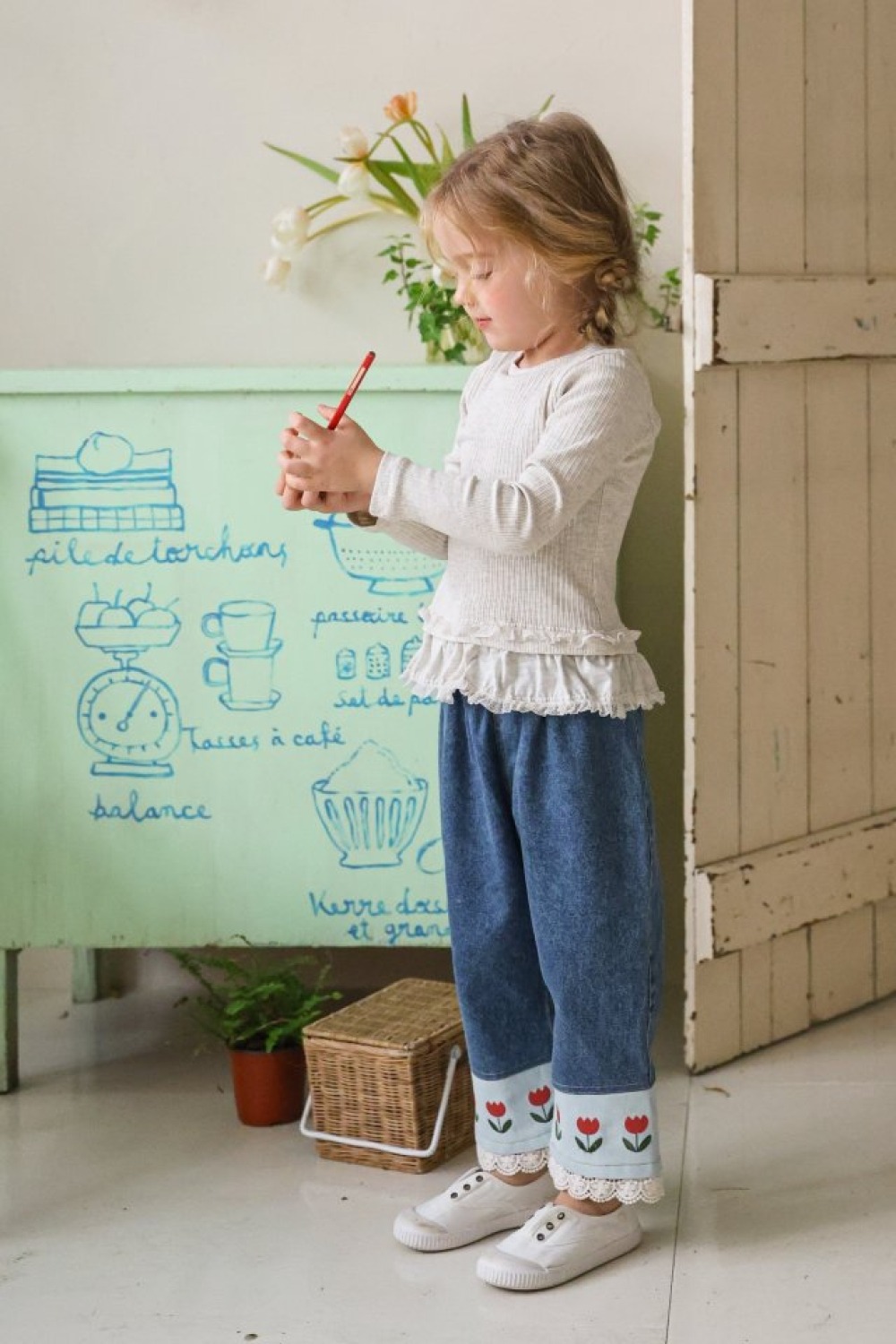 FLO57｜(75-140) 3色蕾絲荷葉花邊上衣