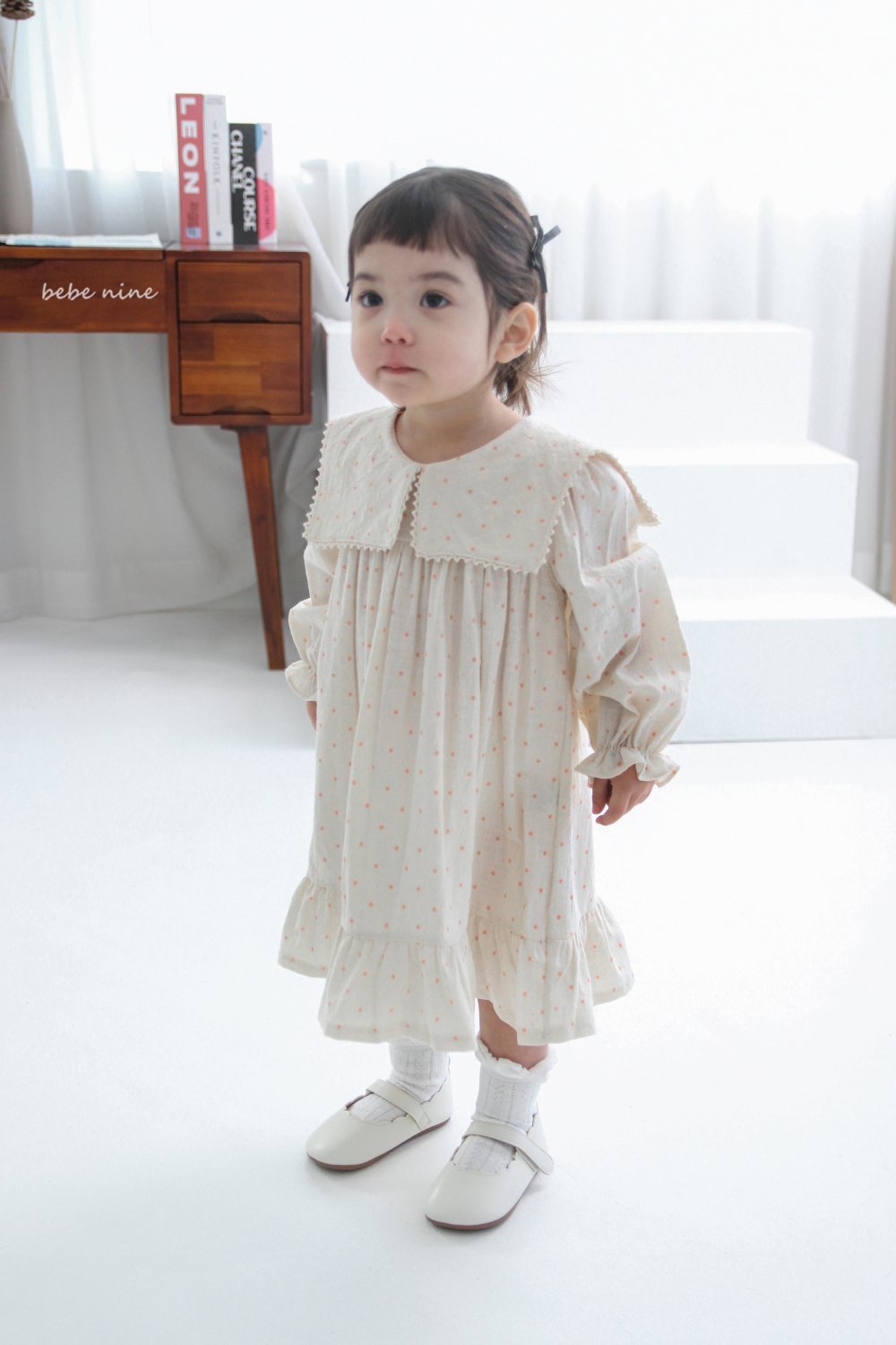 bebe nine17 (65-90) 2色翻領荷葉滾邊洋裝