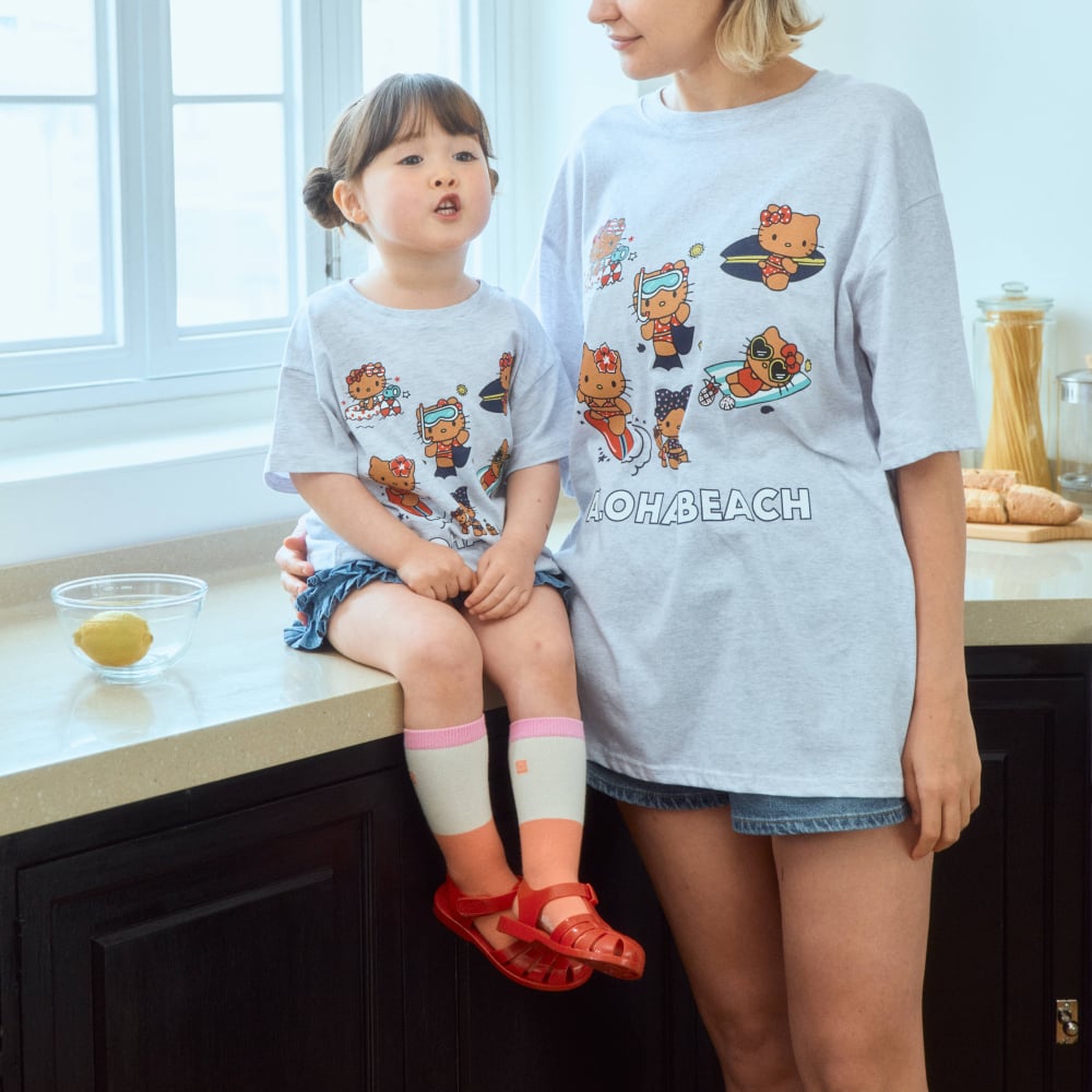 1st blue32｜(~93-118cm-mom) 曬黑HELLO KITTY印花上衣