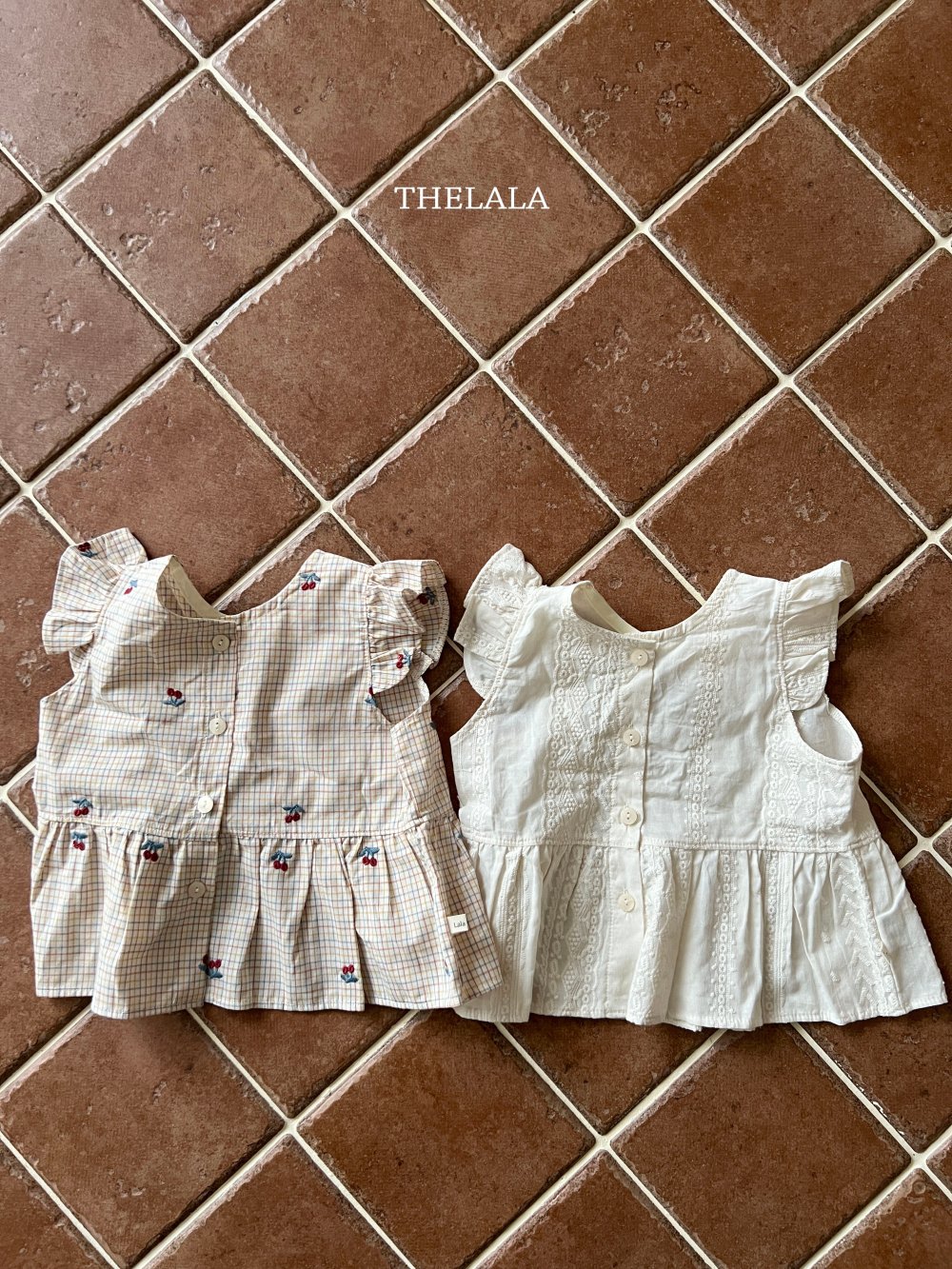 thelala51｜ (70-115) 壓花櫻桃格紋背心上衣