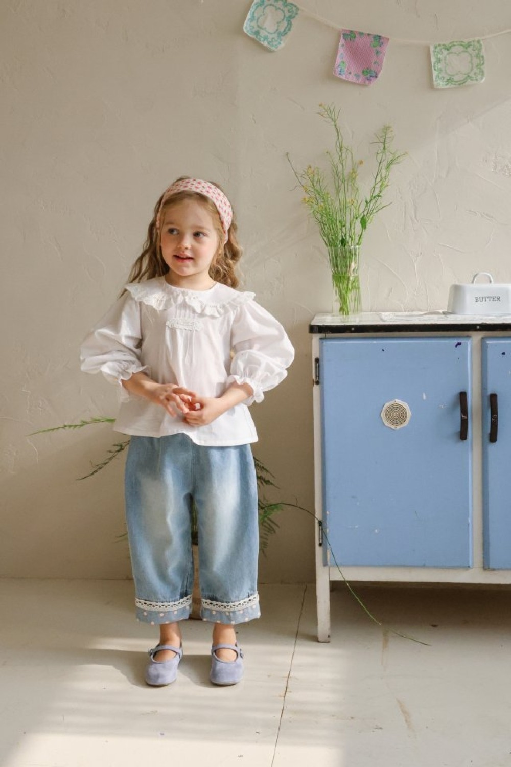 FLO17｜(75-140) 2色蕾絲滾邊荷葉襯衫