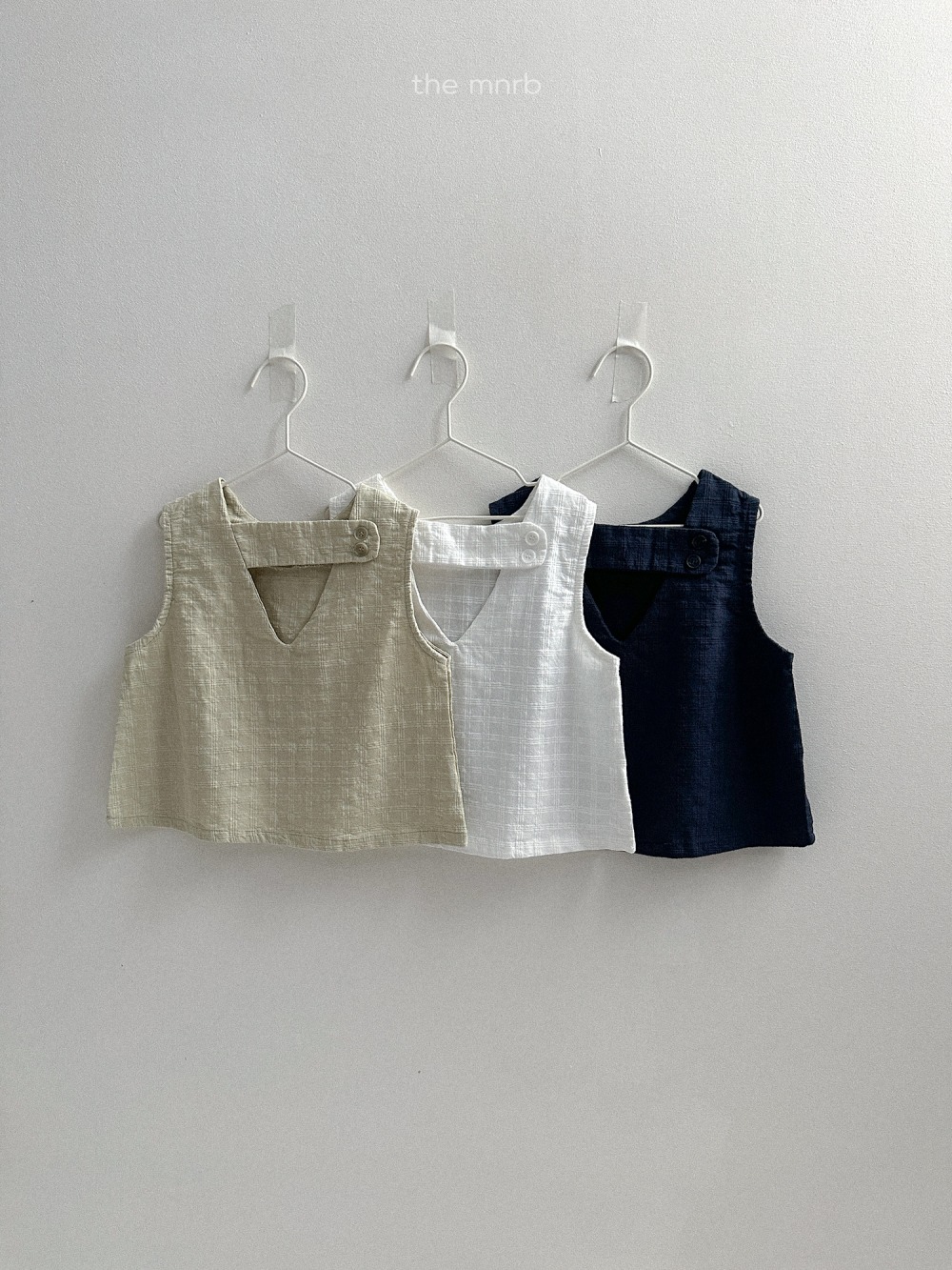 MiniRobe36｜(70-110) 壓紋簡約設計背心