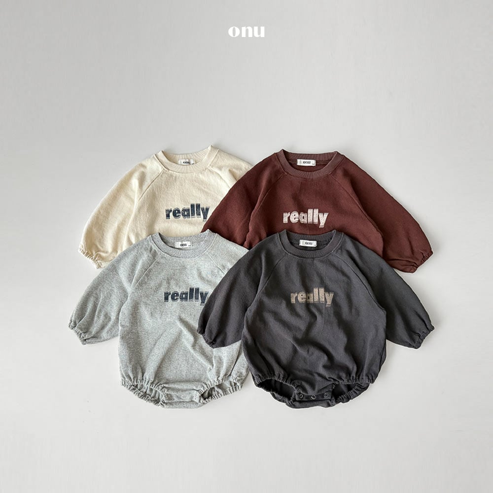 onu 05｜(6m-12m) 簡約英字包屁衣