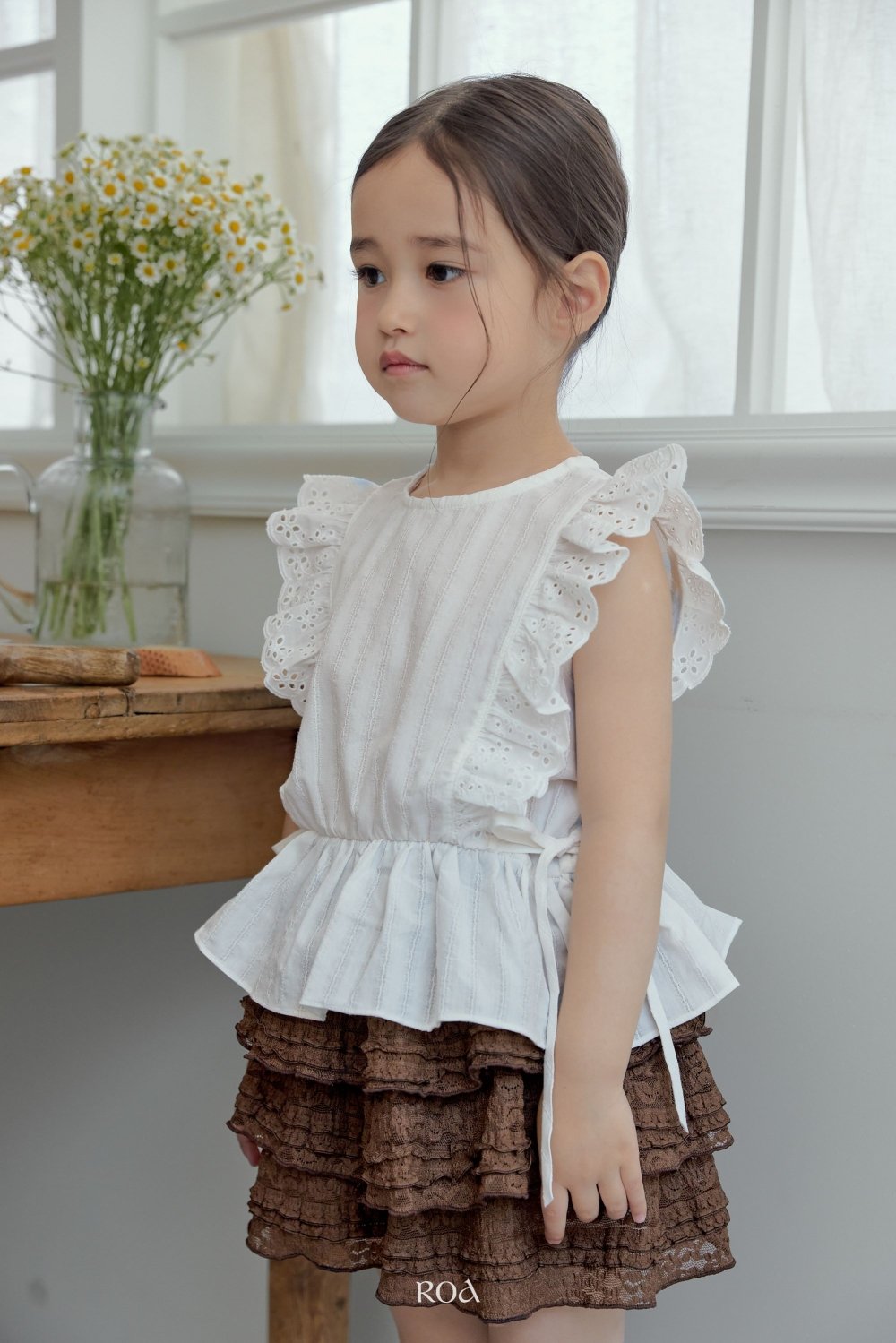 ROA19｜(6m-18m) 2色雕花荷葉袖綁帶背心