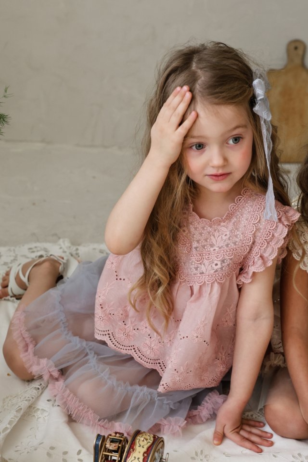 FLO29｜(75-140) 鏤空蕾絲邊背心