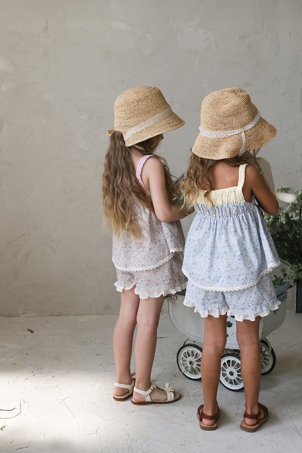 FLO32｜(75-140) 田園碎花荷葉滾邊短褲