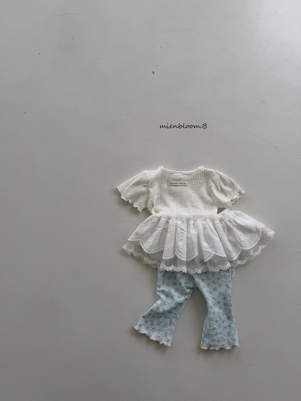 Bloom.b29｜(55cm-118cm) 碎花抓皺小喇叭褲