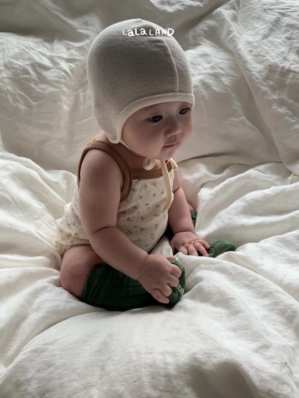 lala land21｜(3m-18m) 2色滿版櫻花包屁衣