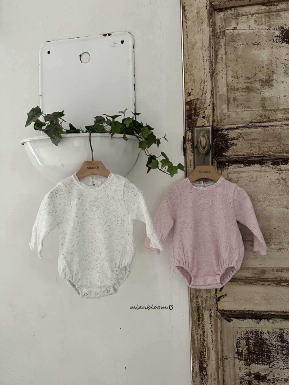 Bloom.b12｜(0m-18m) 愛心捲邊包屁衣