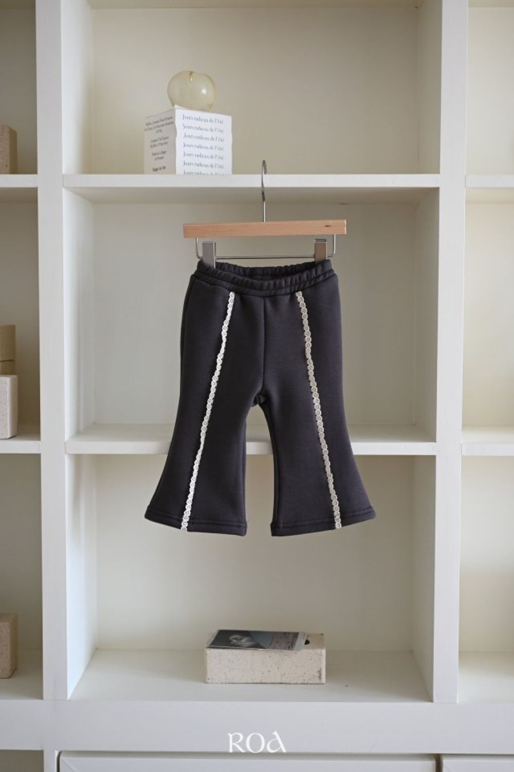 ROA23｜(80cm-120cm) 2色蕾絲線條喇叭褲