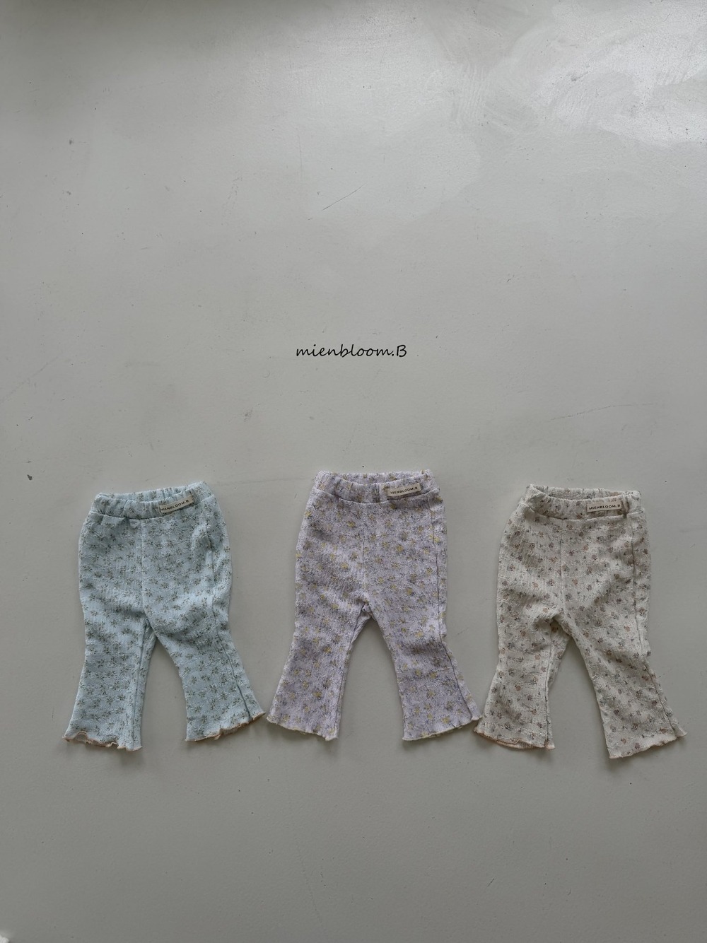 Bloom.b29｜(55cm-118cm) 碎花抓皺小喇叭褲