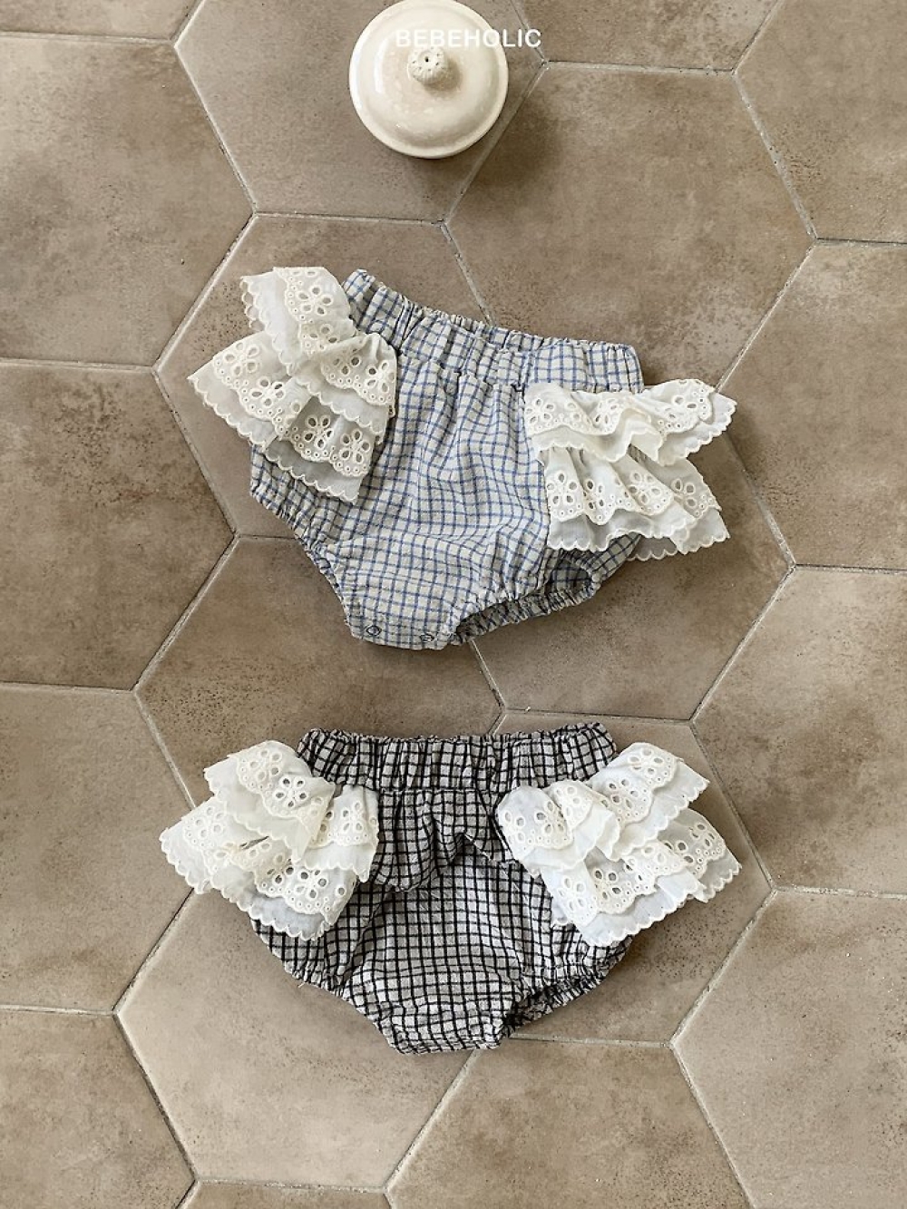 Bebe holic08｜(3m-18m) 格子精靈邊褲