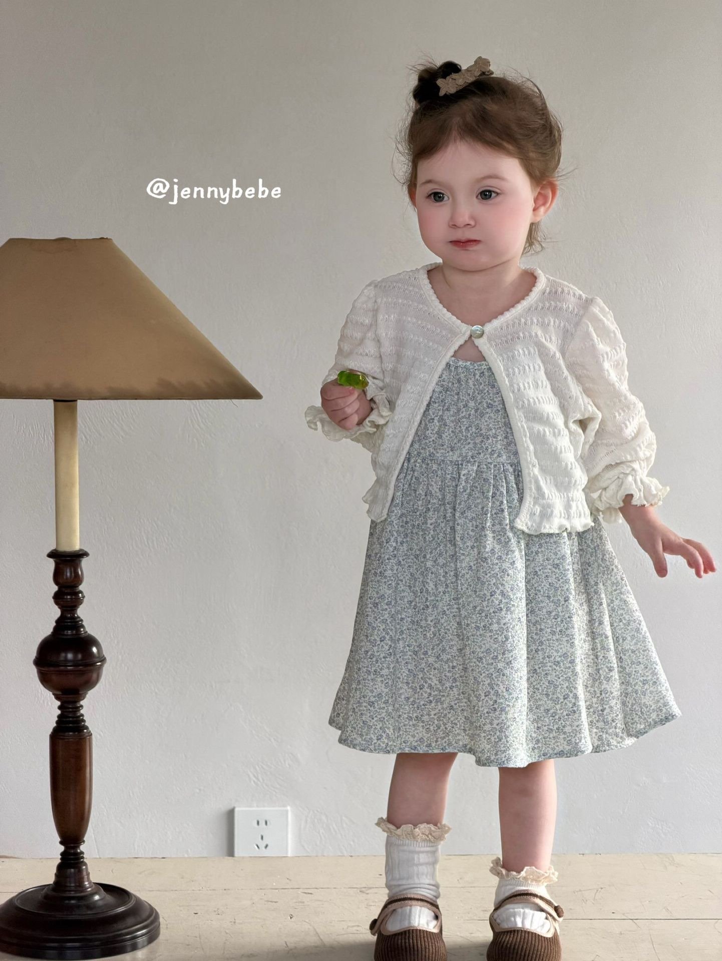 JE721｜(73-100cm) 天藍碎花細肩洋裝/壓紋開襟外套