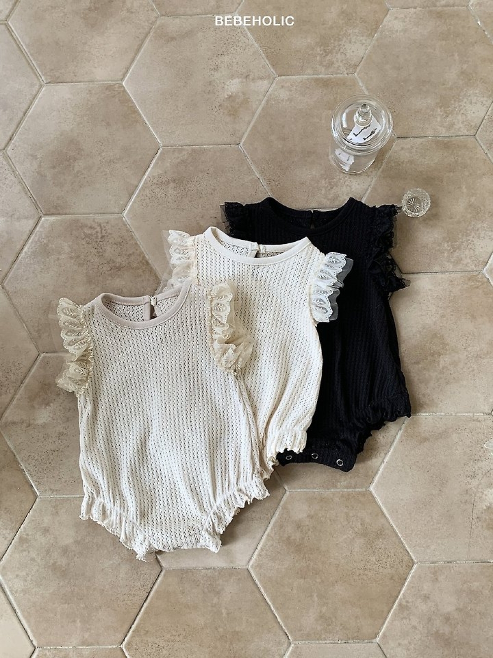 Bebe holic28｜(3m-18m) 透氣蕾絲無袖連身服