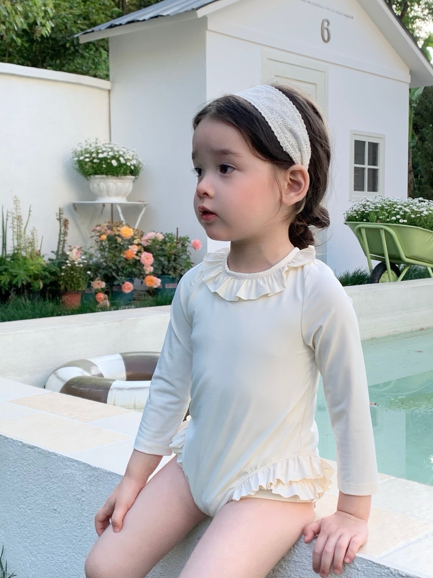 JE30｜(73-130cm) 蕾絲花邊防曬50+泳衣-長袖