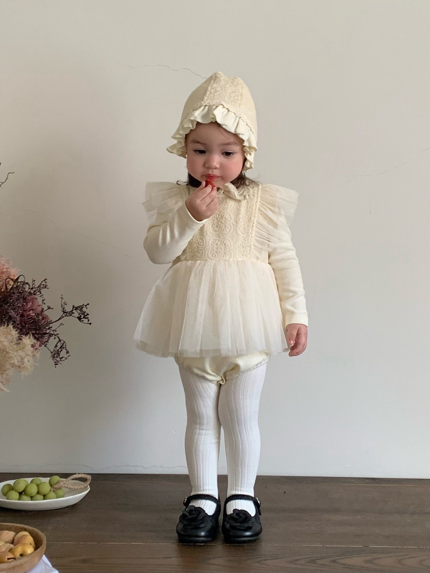 JE021｜(66cm-90cm) 蕾絲花紋薄紗包屁衣含帽子