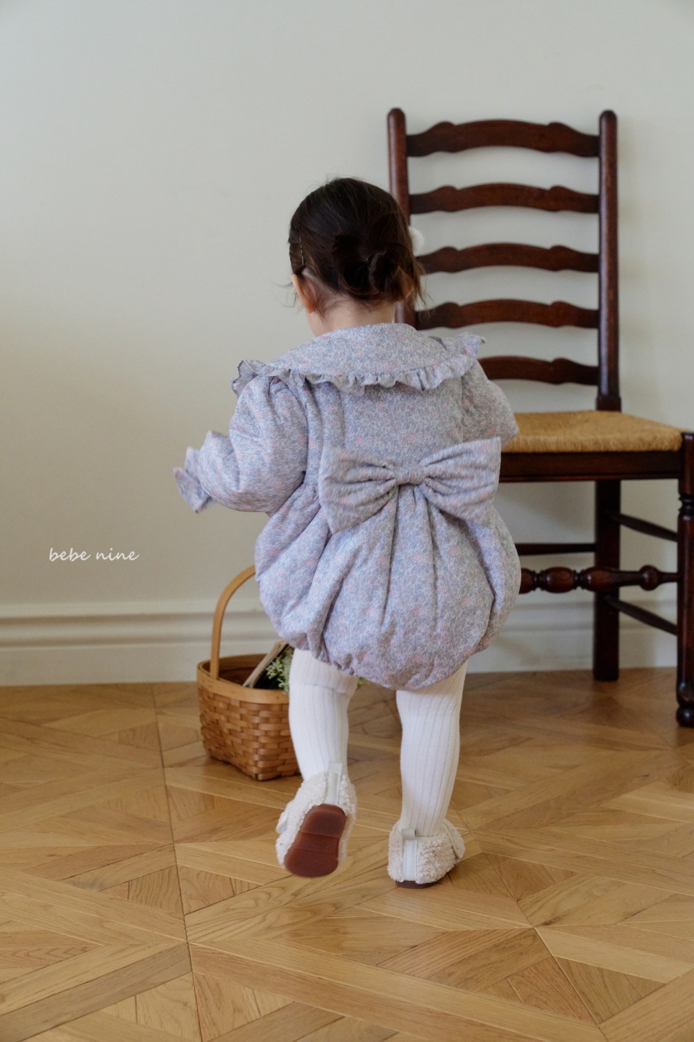 bebe nine62 (55cm-85cm) 2色碎花荷葉領蝴蝶夾層棉包屁衣