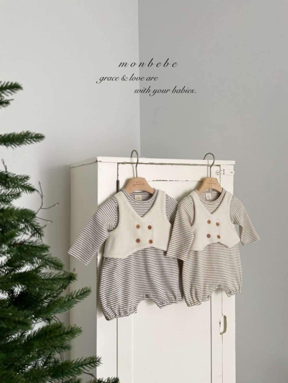 MONBEBE13｜(3m-24m) 紳士刷毛排扣背心條紋連身衣