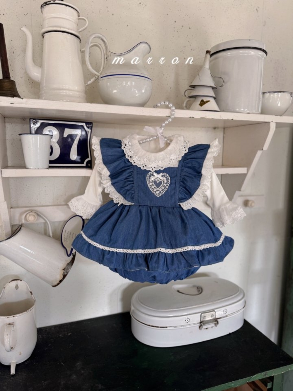 Marron33｜(3m-18m) 愛心刺繡蕾絲花邊包屁衣