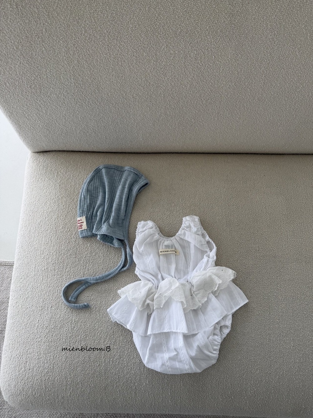 Bloom.b06｜(0m-18m) 櫻桃荷葉邊包屁衣