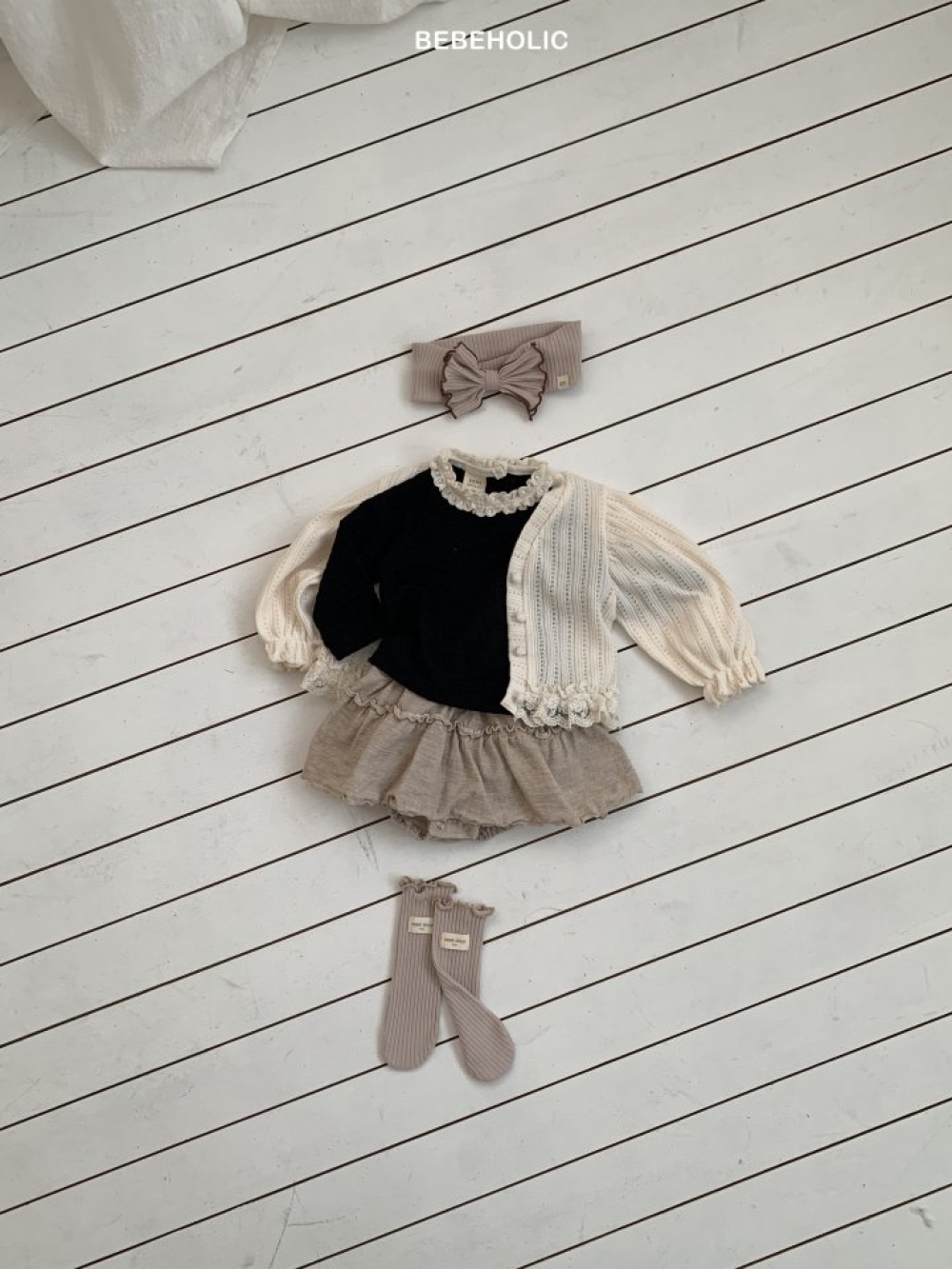 Bebe holic34｜(3m-18m) 花瓣蕾絲立領上衣