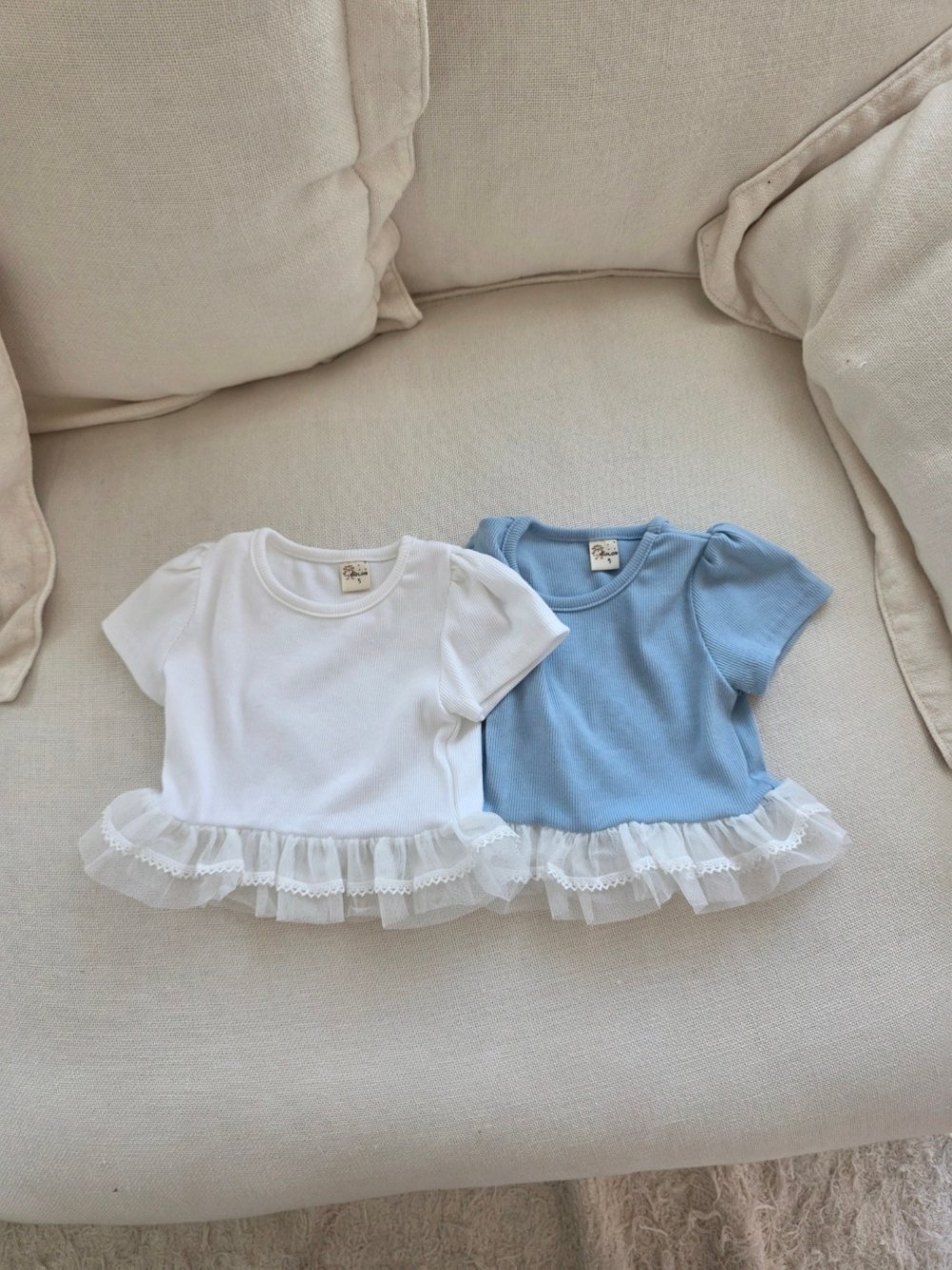 Color08｜(75-115cm) 蕾絲荷葉下擺上衣