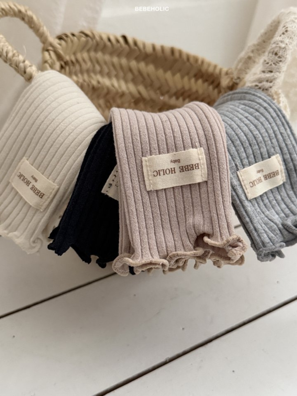 Bebe holic14｜(3m-18m) 木耳滾邊無根襪