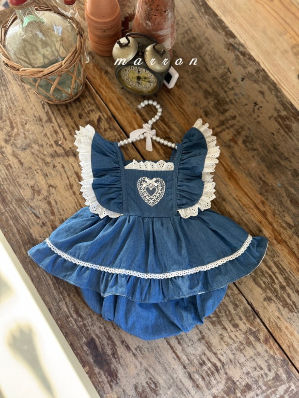 Marron33｜(3m-18m) 愛心刺繡蕾絲花邊包屁衣