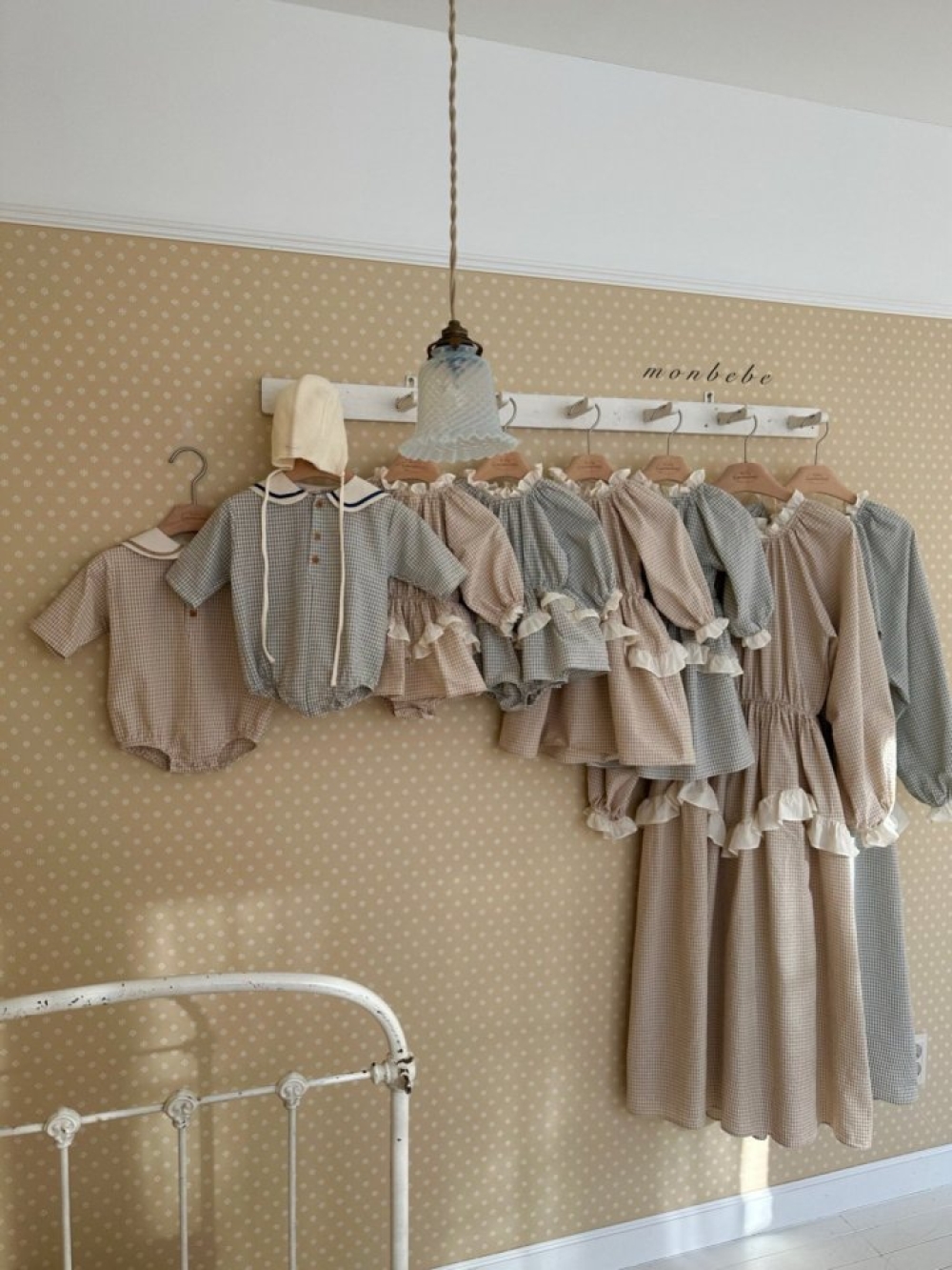 MONBEBE38｜(3m-24m) 格紋水手包屁衣