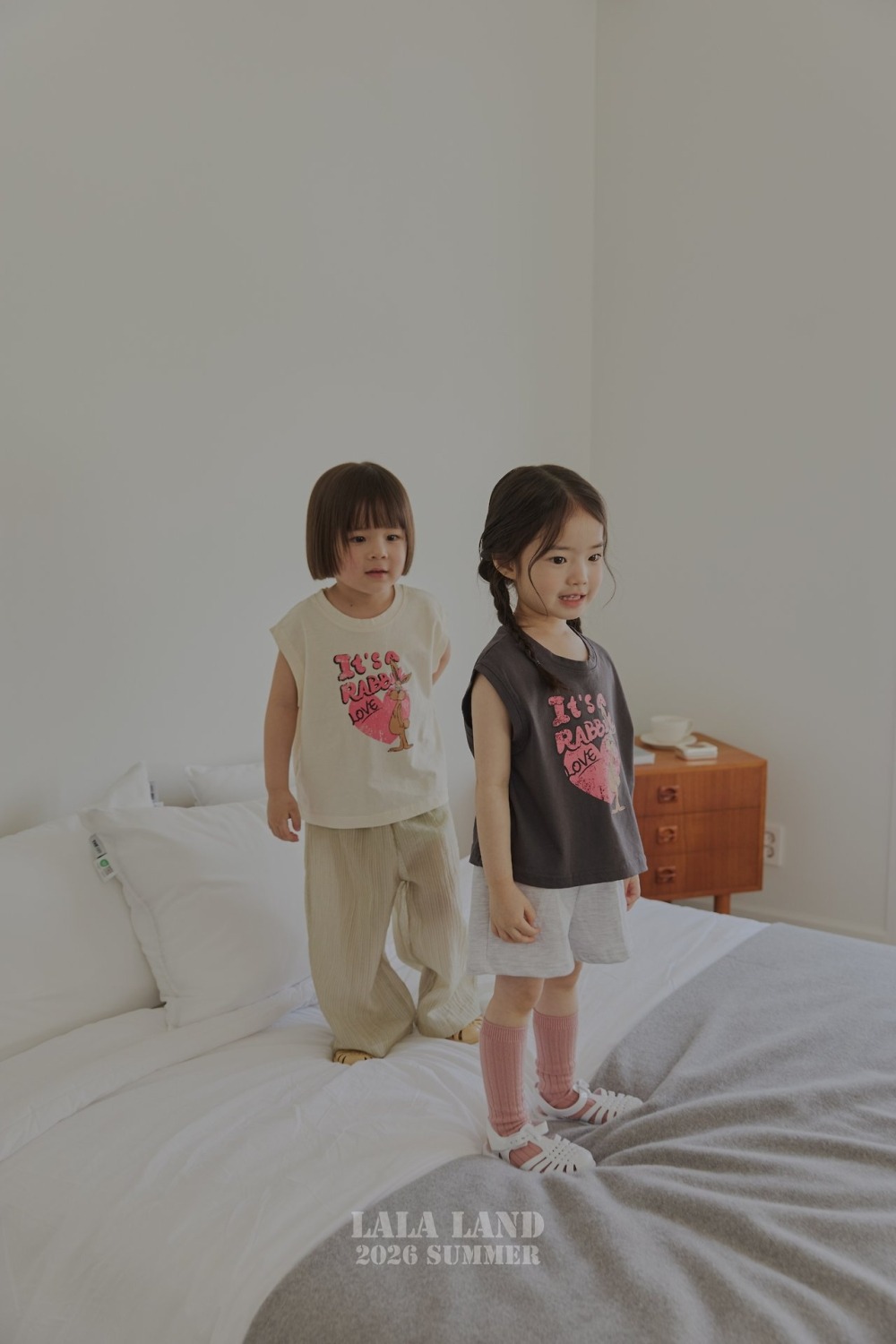 lala land56｜(75-120cm) 2色美式小兔印花背心