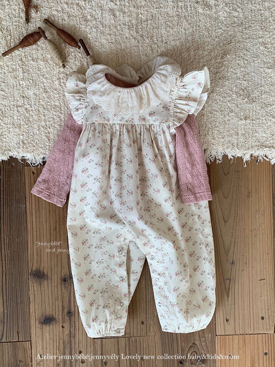 JE559｜(73-100cm) 蕾絲花邊領壓紋上衣/碎連身褲