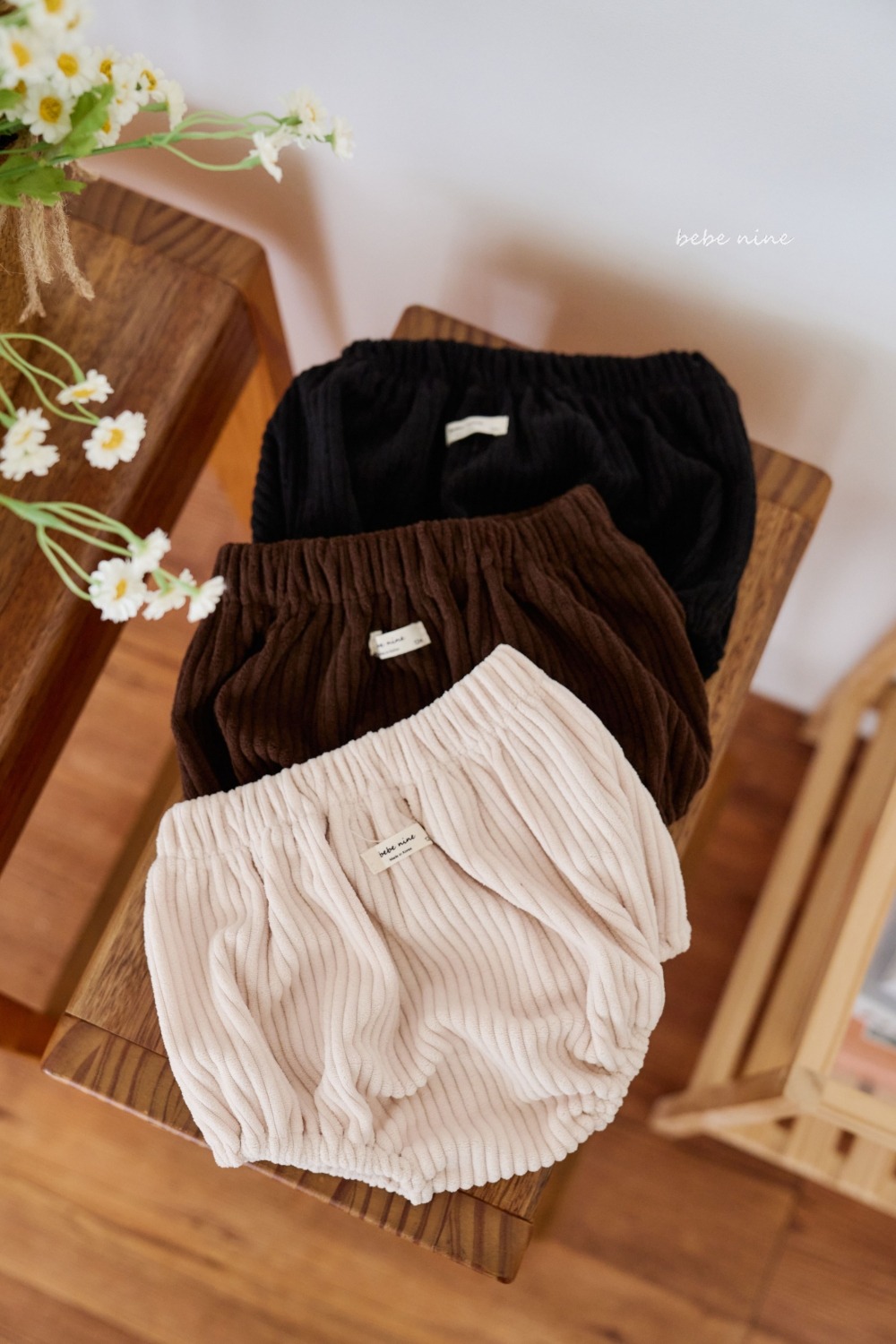 bebe nine22 (65cm-75cm) 3色燈芯絨包屁短褲