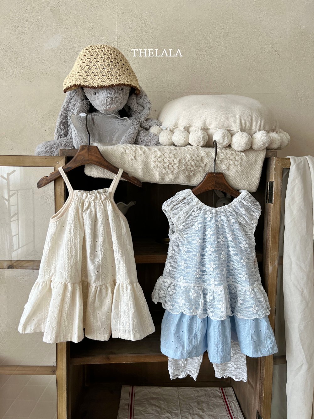 thelala38｜ (70-115) 壓花細肩洋裝