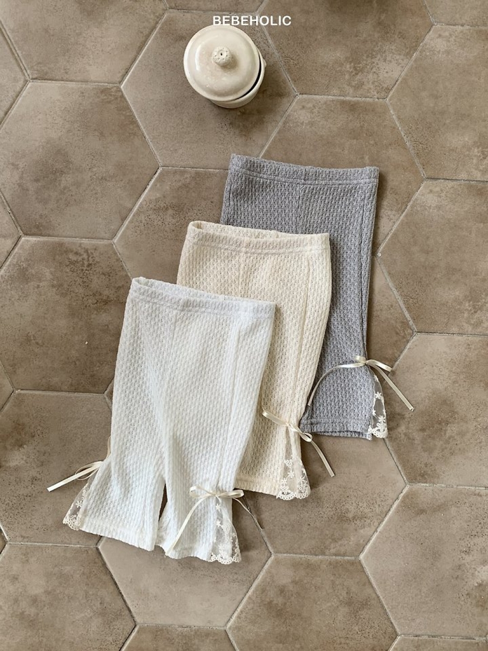 Bebe holic04｜(3m-18m) 百合花邊褲