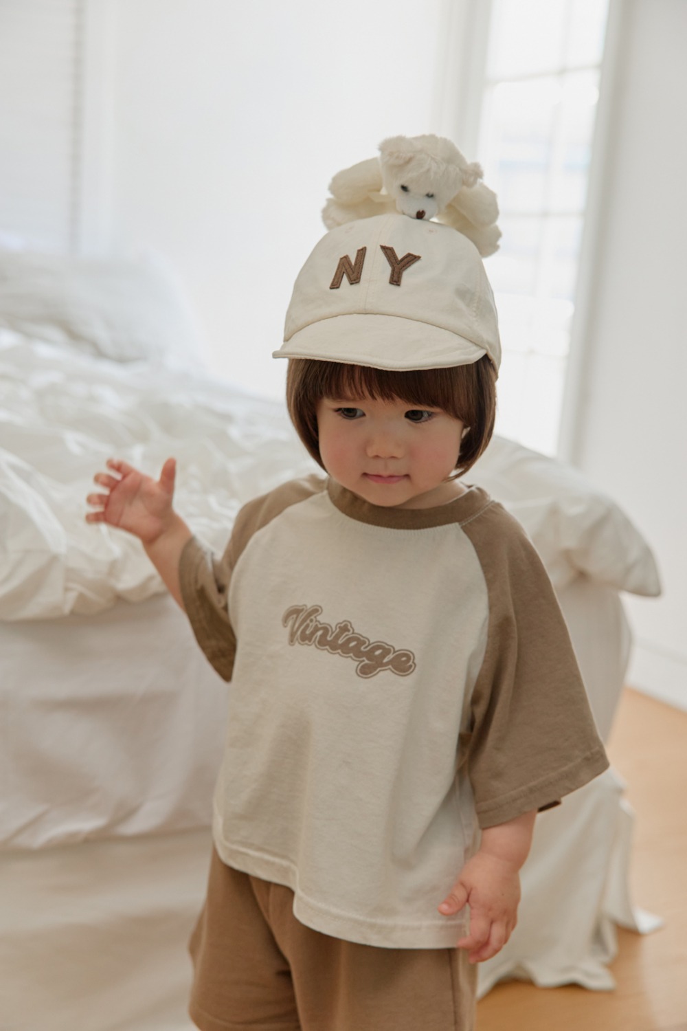 onu24｜(70cm-115cm) 撞色英字印花上衣