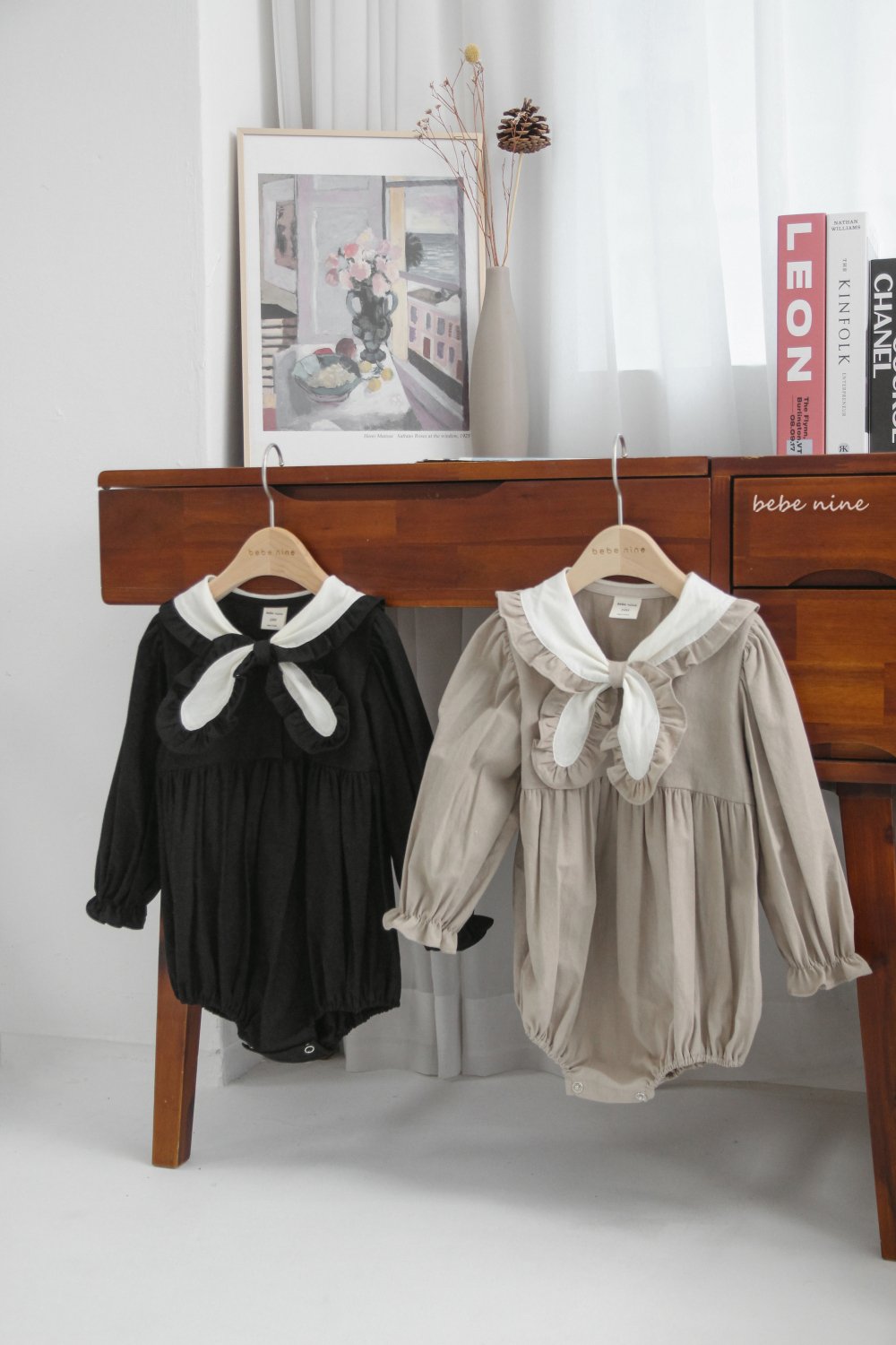 bebe nine33 (65-90) 2色滾邊領結包屁衣