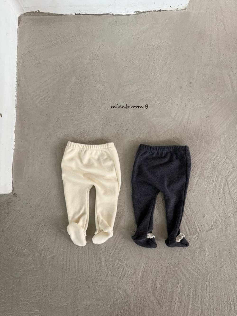 Bloom.b19｜(0m-24m) 天鵝絨蕾絲邊內搭褲襪
