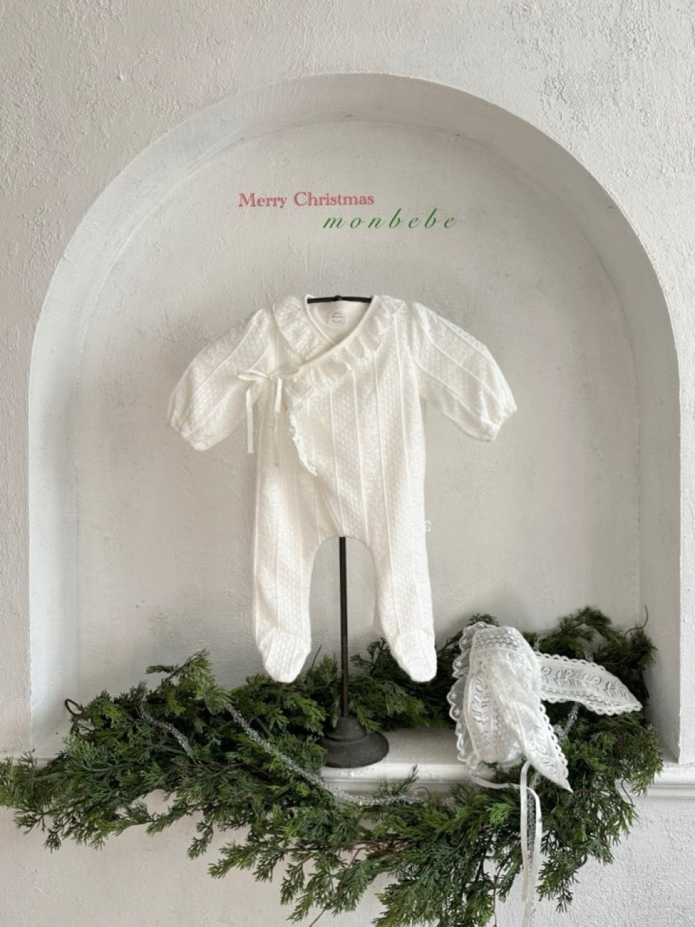MONBEBE33｜(0m-6m) 蕾絲荷葉連身衣