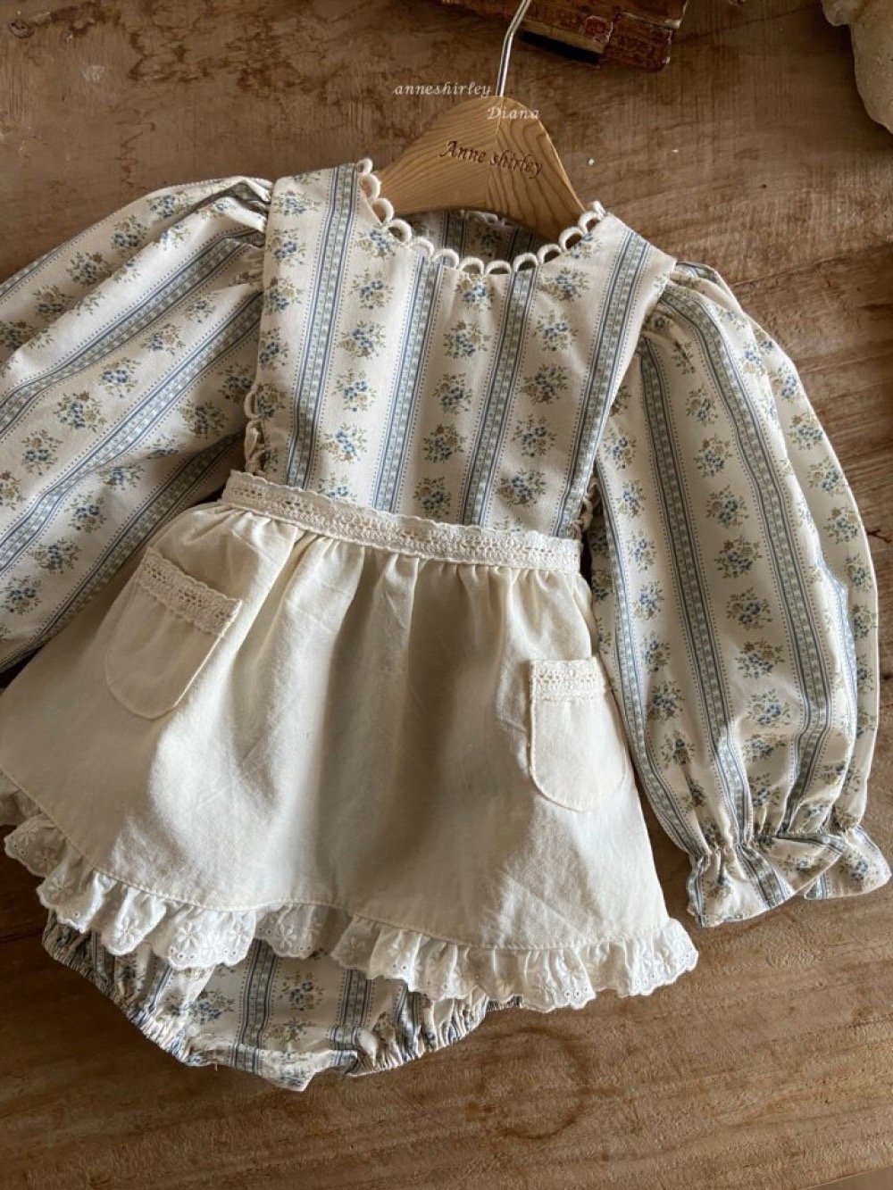 Anne Shirley13｜(3m-22m) 1色春日花卉滾邊包屁衣