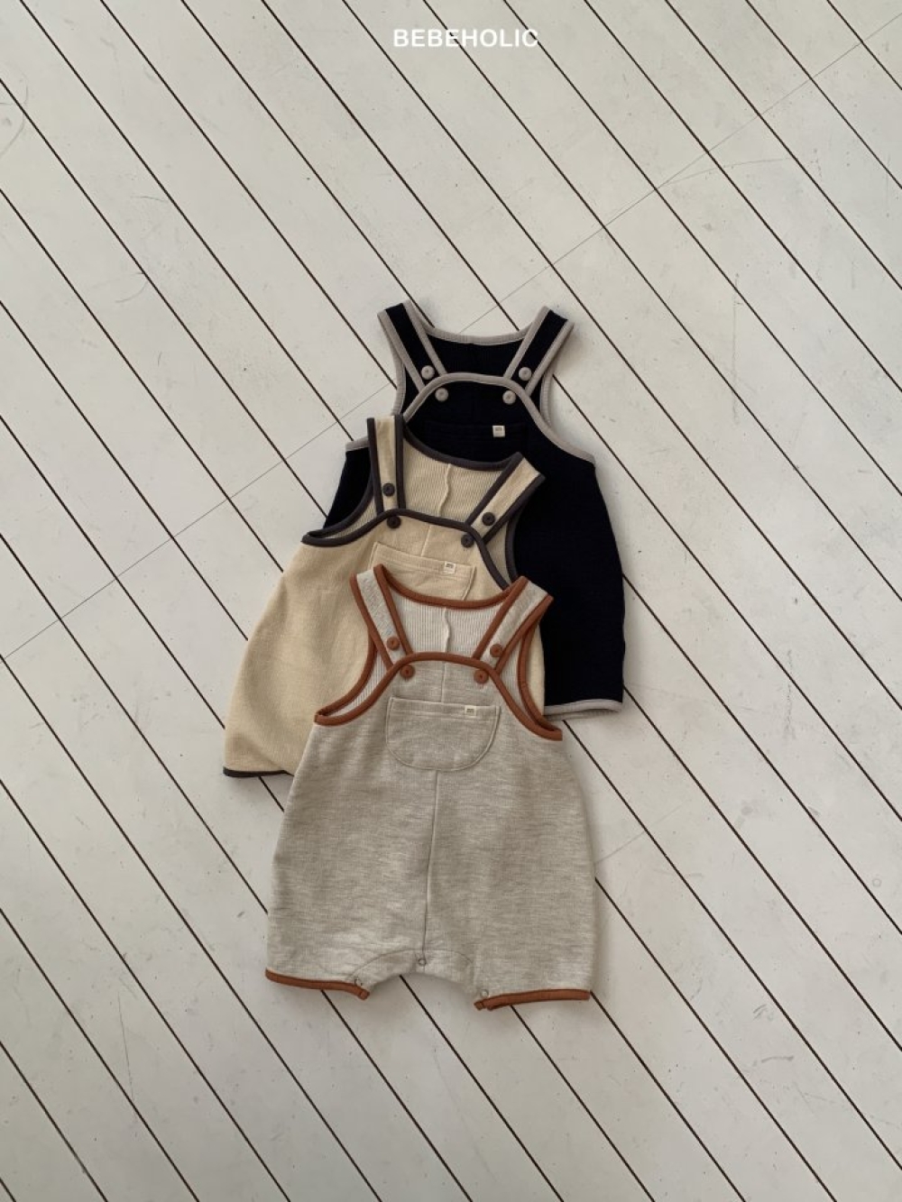 Bebe holic52｜(6m-18m) 滾邊吊帶包屁褲